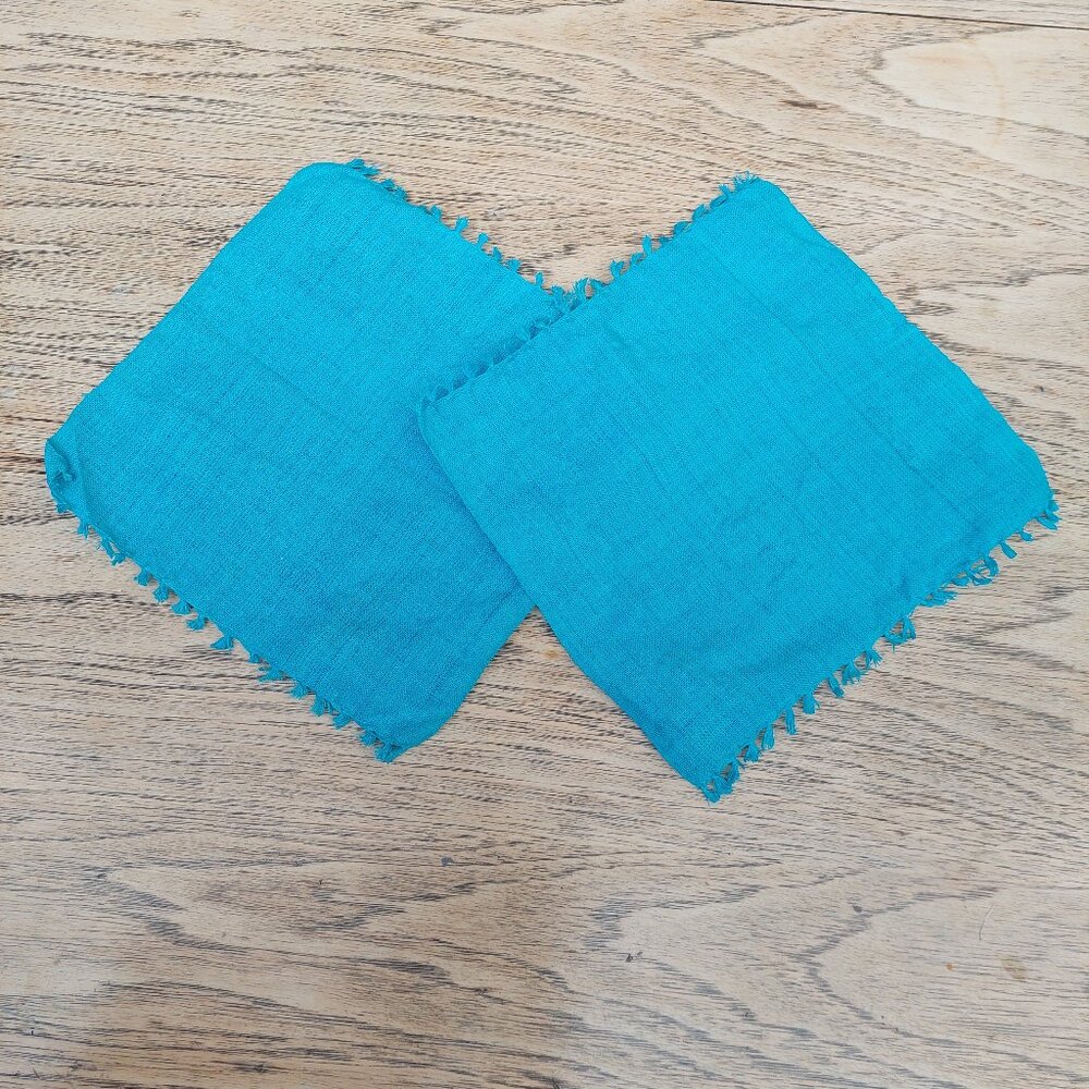 FREE WITH PURCHASE Set of two small blue linen mats